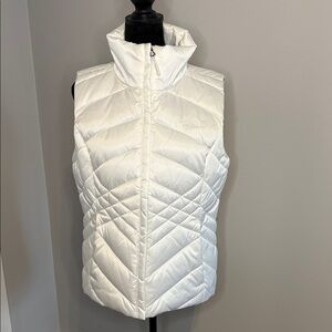The North Face Women's Ivory Quilted Vest - sz M
